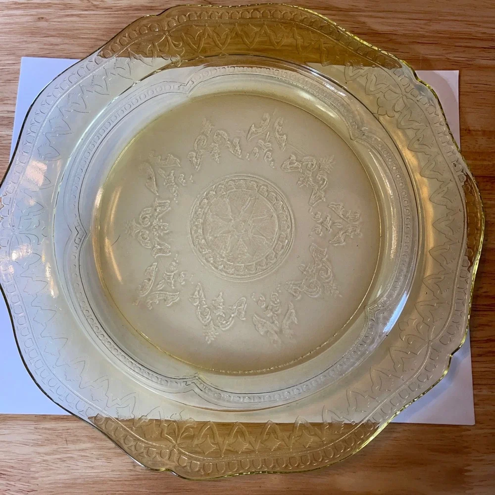 Vintage 1930's Federal Glass Patrician Spoke Dinner Plate Yellow Depression